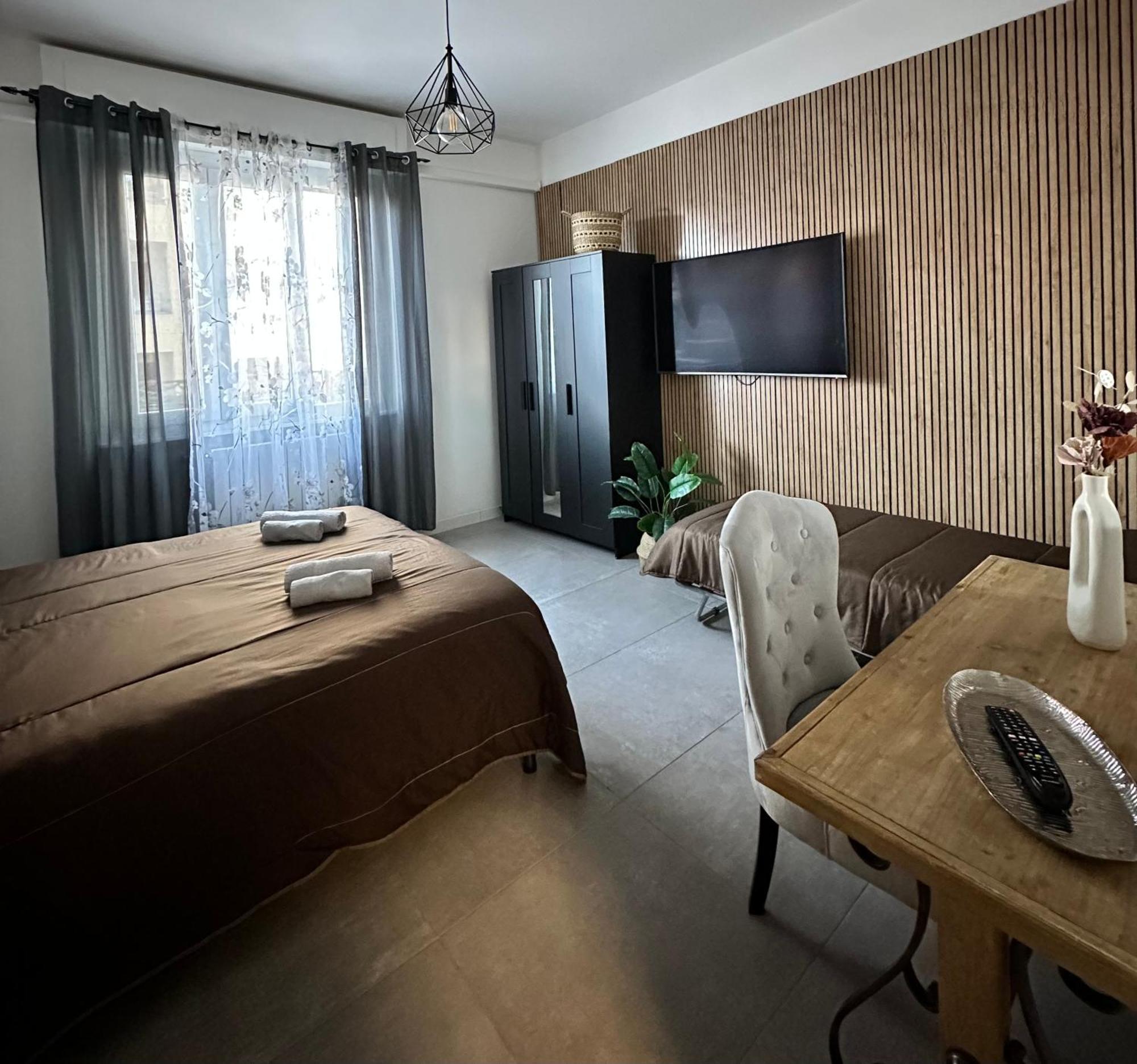 Appartamento Dolce Vita - Free Parking Como Exterior foto